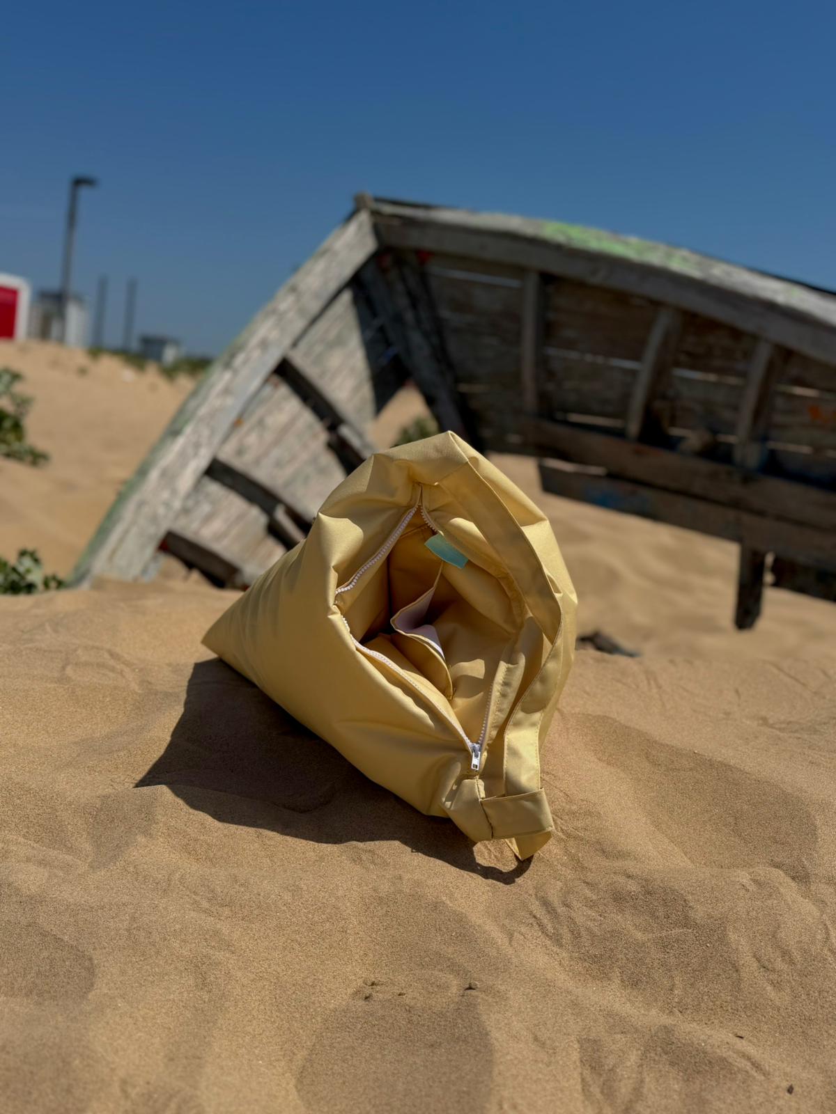 Almofada de Praia Riva — Sandy Yellow